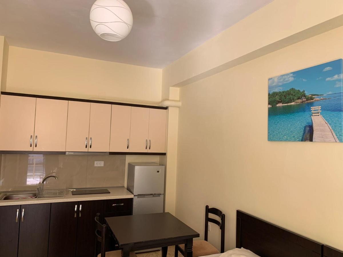 Guesthouse A&F Ksamil Esterno foto